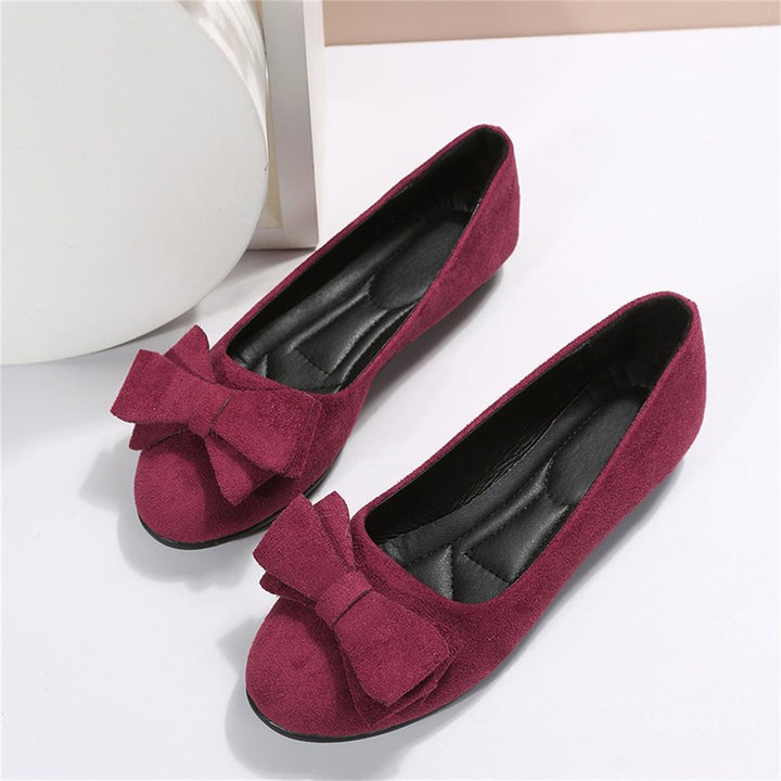 Burgundy suede-effect ballet flats with bow detail and black sole