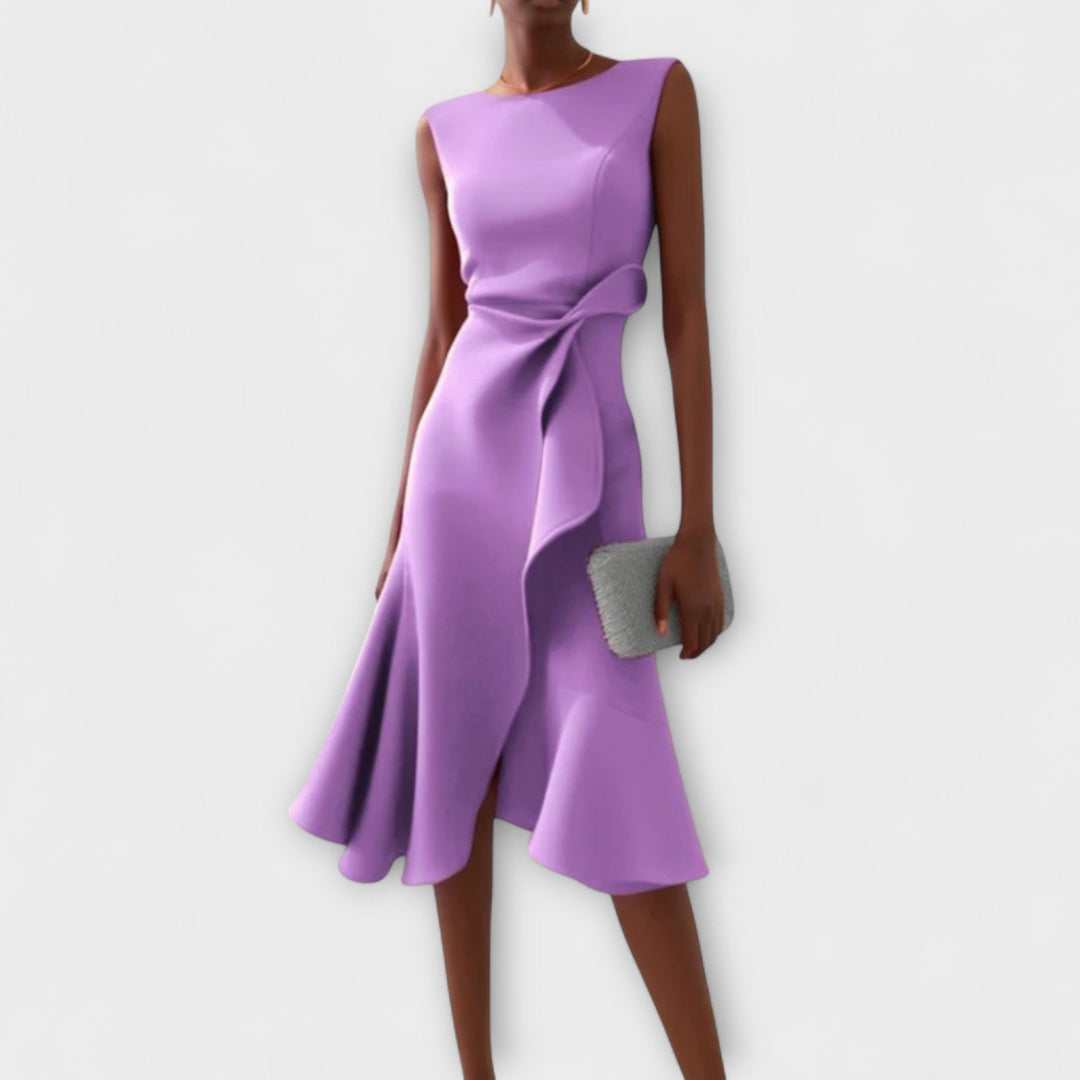 Lilac sleeveless midi dress with gathered waist and flowing hemline